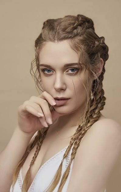 Female model photo shoot of Jessica Holmlund