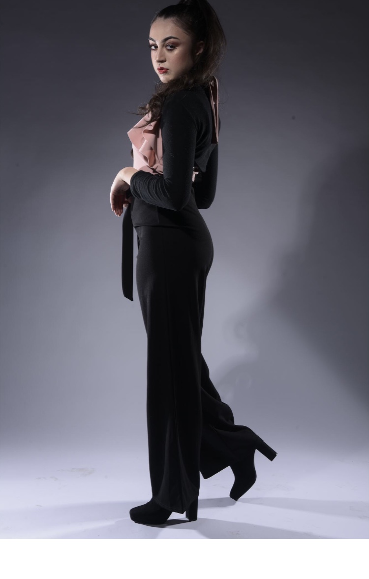 Female model photo shoot of Maryammmm