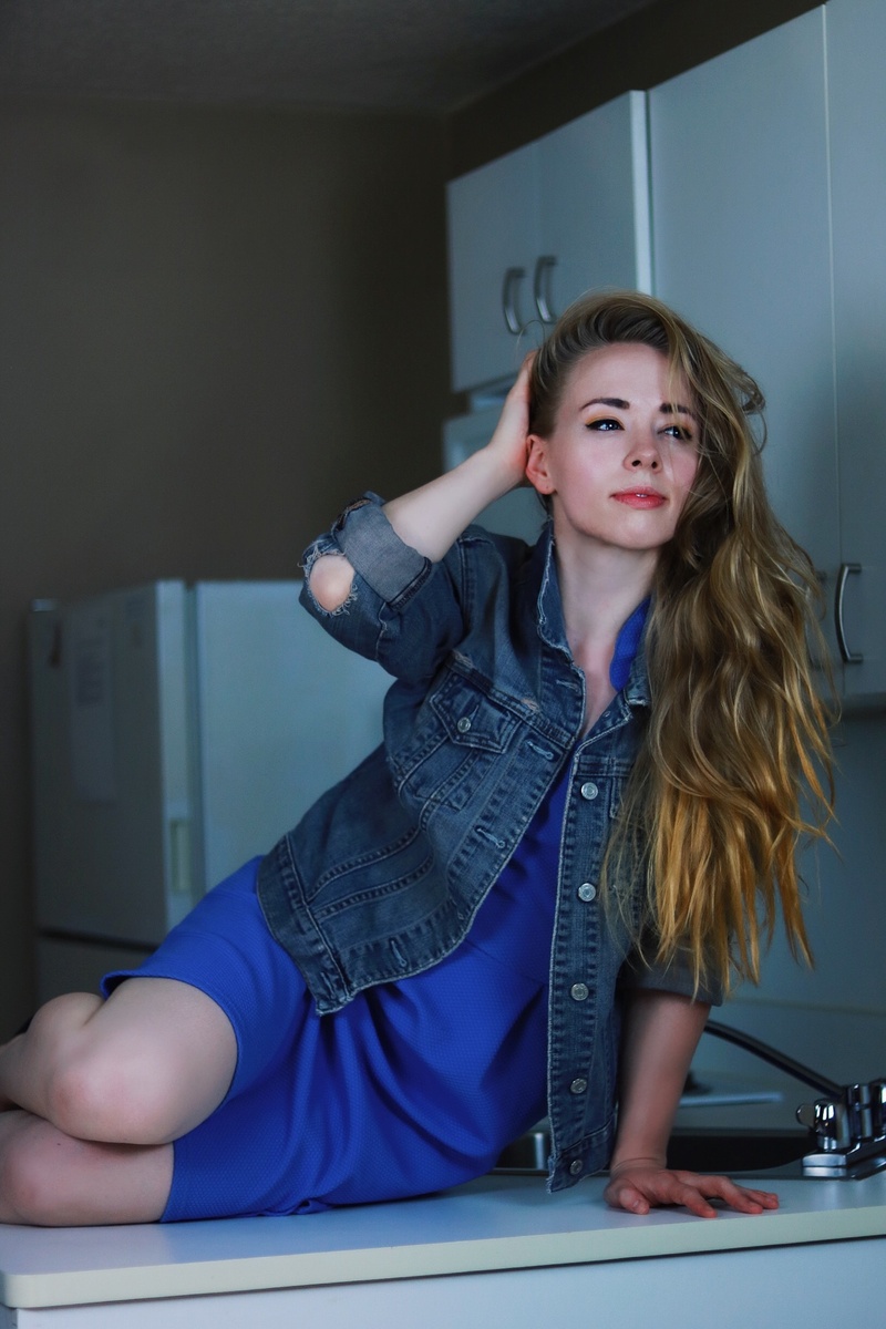 Female model photo shoot of Katie_mrsh