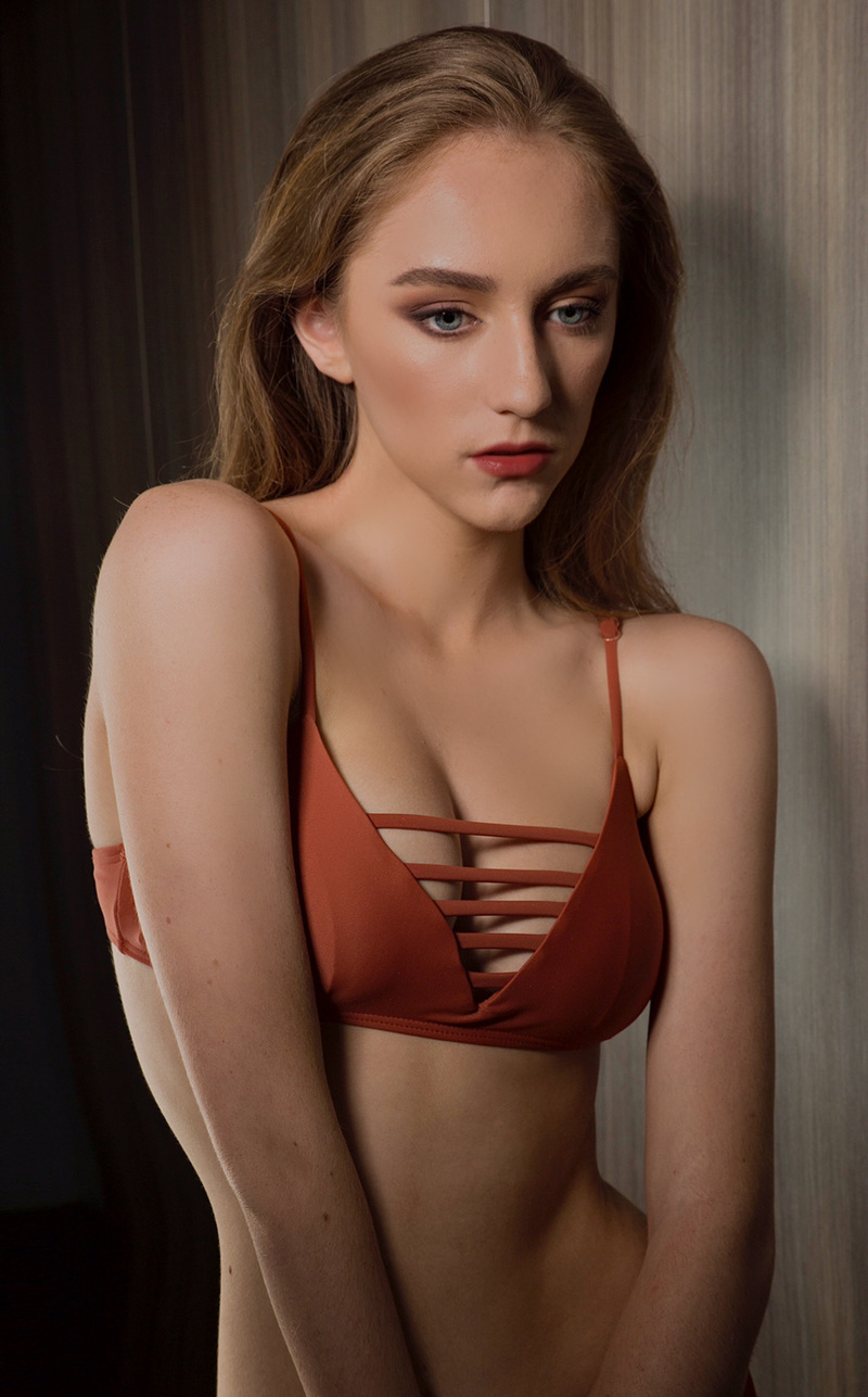 Female model photo shoot of Abigail Morley