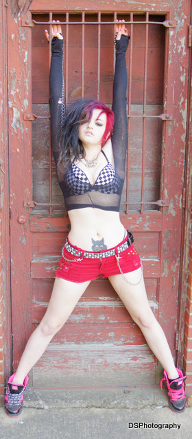 Female model photo shoot of HarleyHomiciDoll