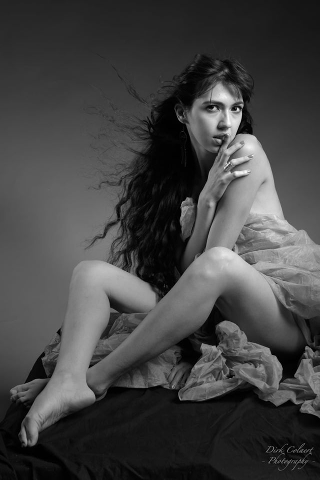 Female model photo shoot of Frida Lavrinenko in Brugge, Belgium