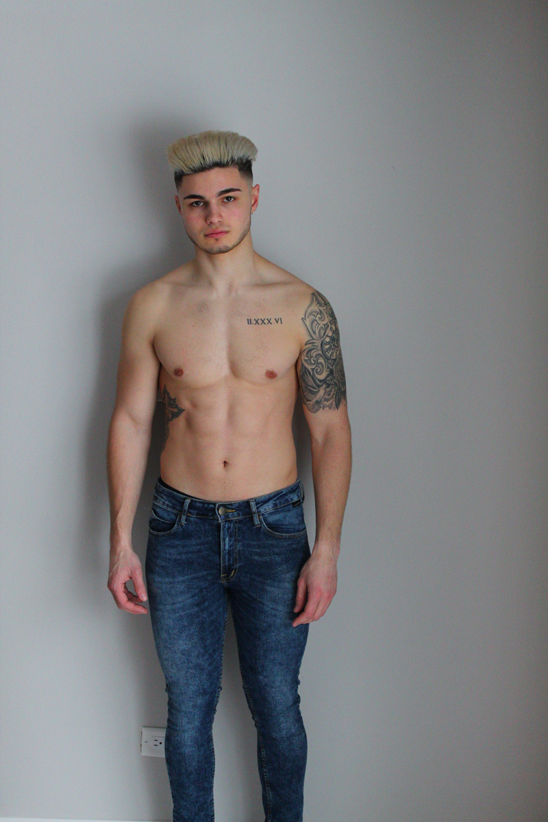 Male model photo shoot of Nico_espo