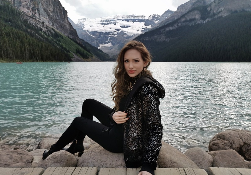 Female model photo shoot of milanaberg in Banff