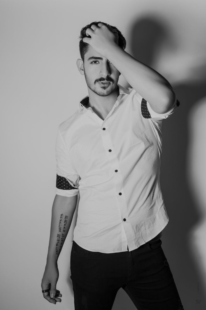 Male model photo shoot of Daniel Hidden