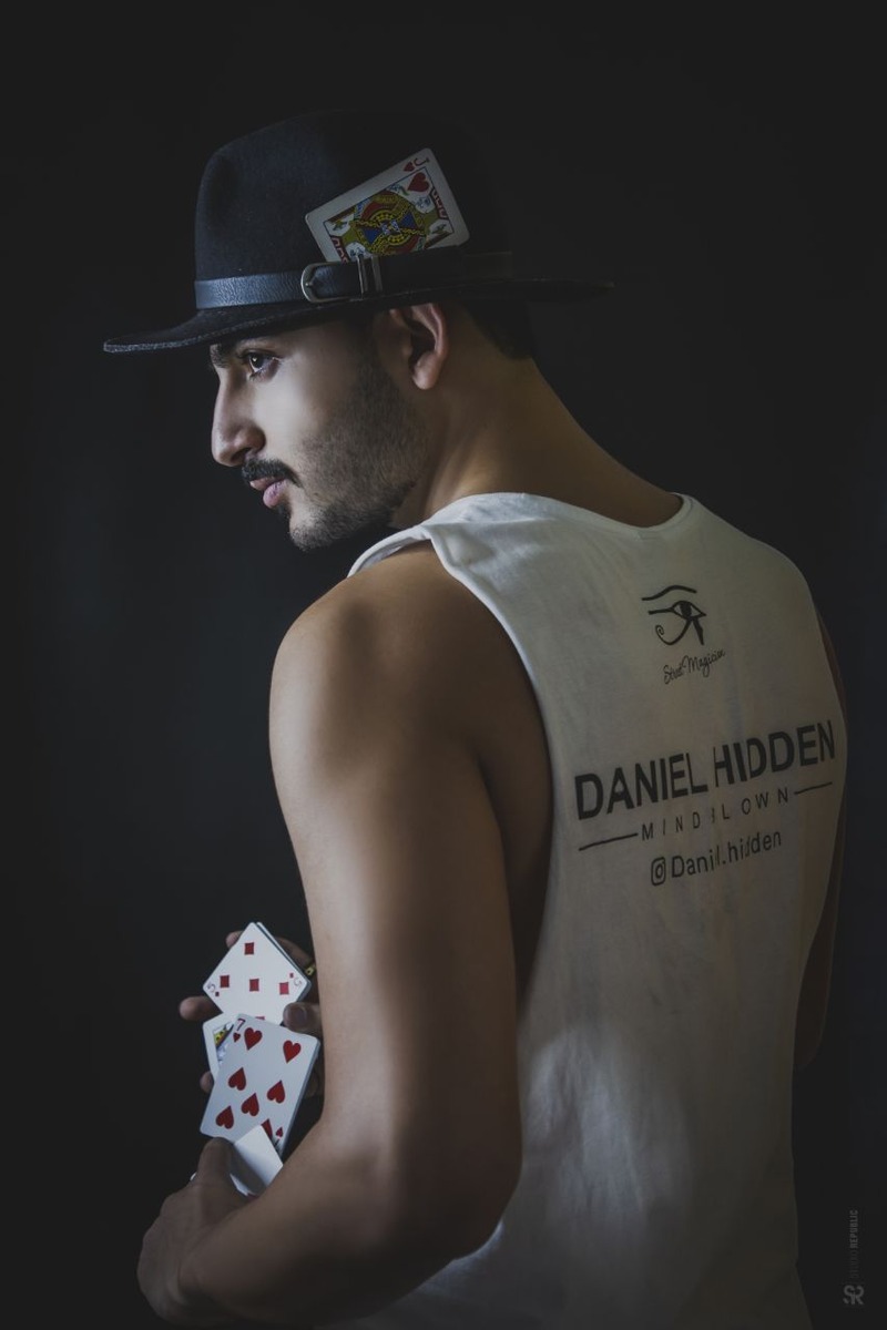 Male model photo shoot of Daniel Hidden