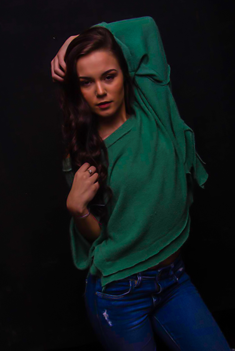 Female model photo shoot of Jordan Taylor Model