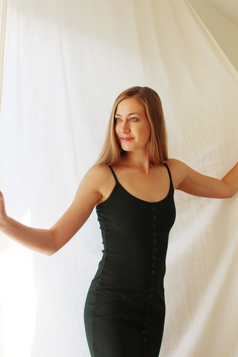 Female model photo shoot of Fiona Dorn
