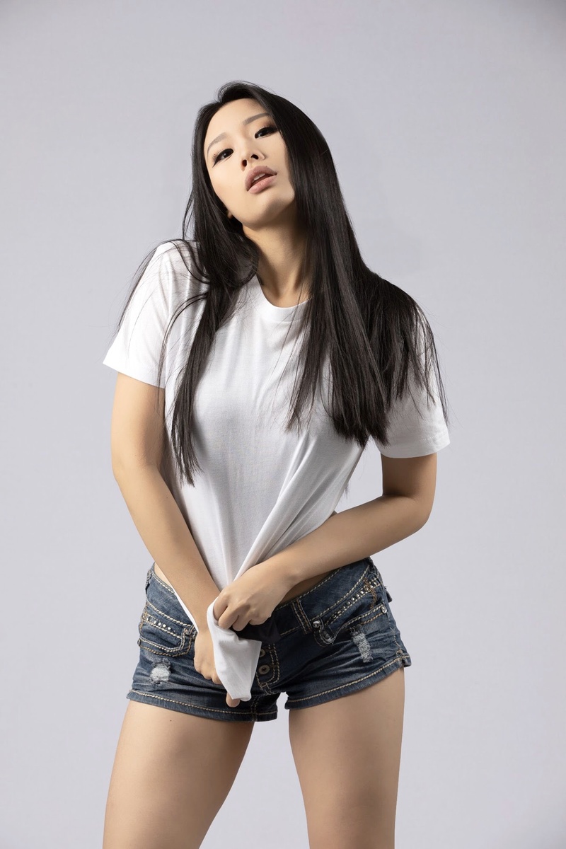 Female model photo shoot of amychou0513