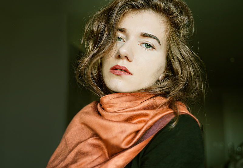 Female model photo shoot of Viktoria Sol