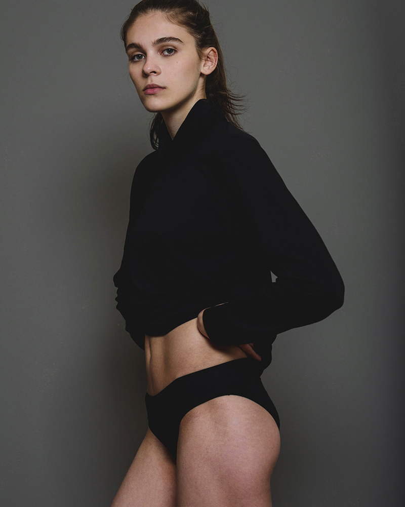 Female model photo shoot of Vlada Modella