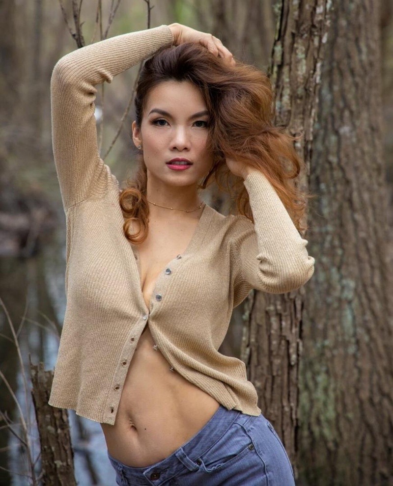 Female model photo shoot of SerenaLaDeesse
