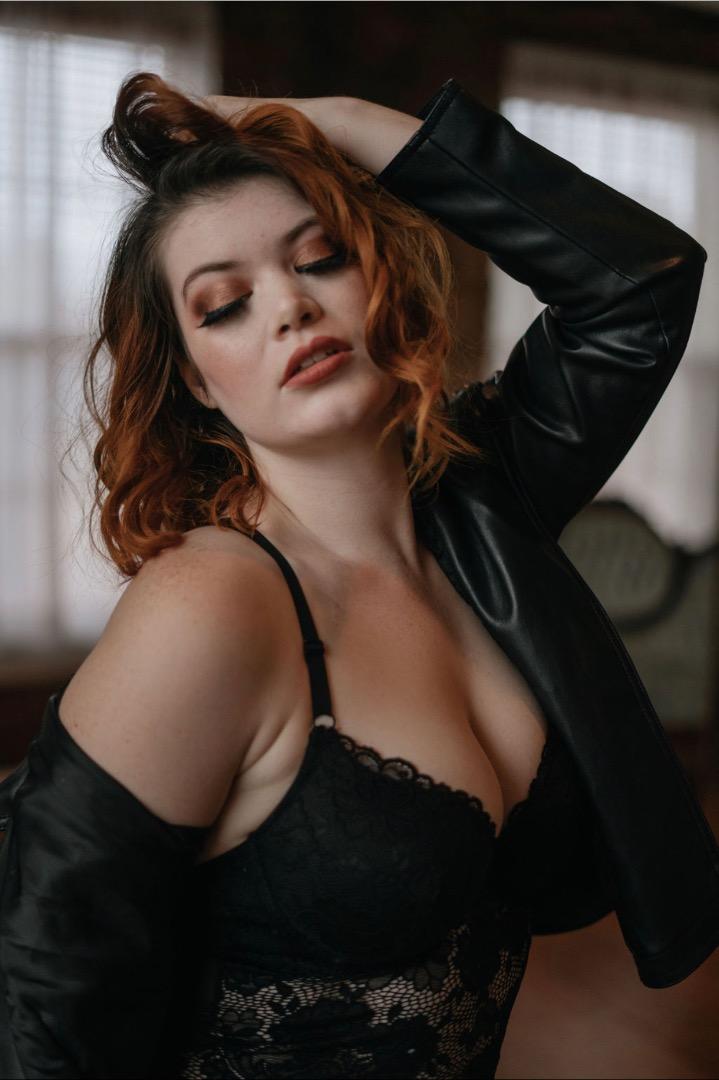Female model photo shoot of alyssacdavis
