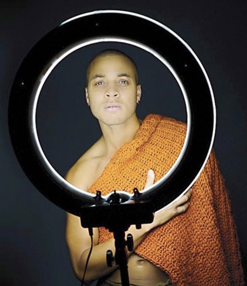 Male model photo shoot of Kiari Kirk