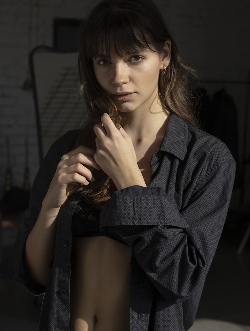 Female model photo shoot of viviendorkaa