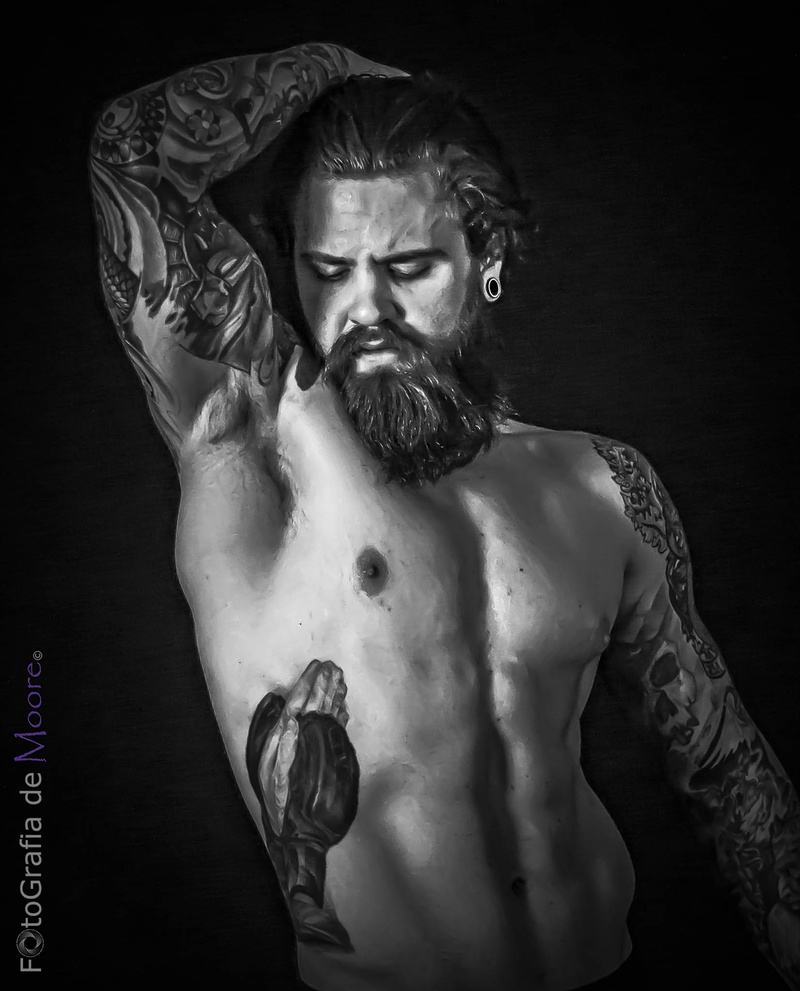 Male model photo shoot of Fotografia de Moore