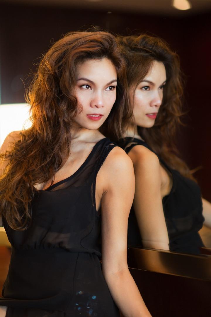 Female model photo shoot of SerenaLaDeesse