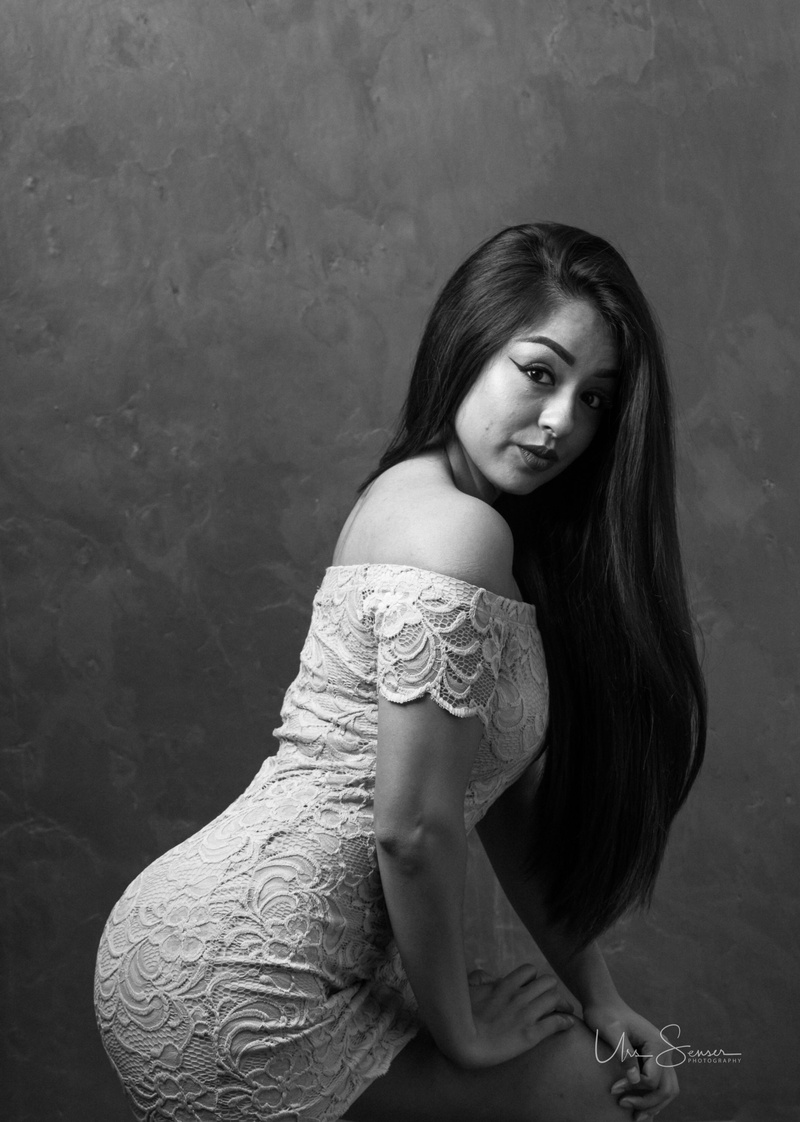 Female model photo shoot of Andrea_c by Senser Photography