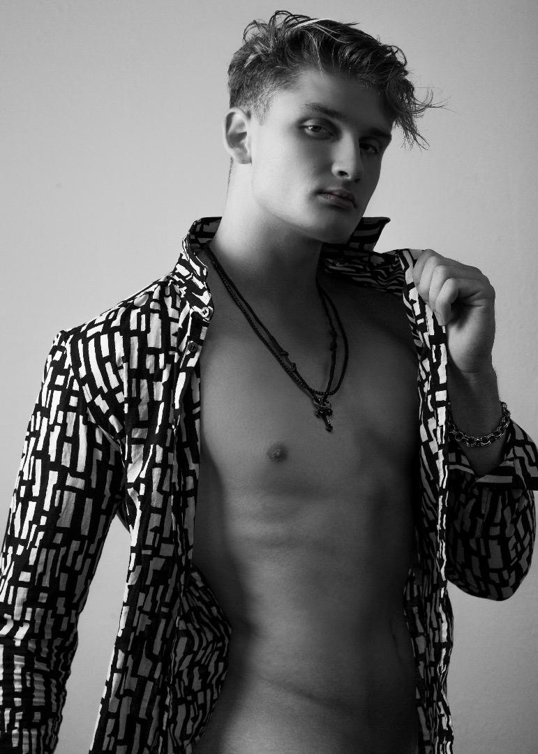 Male model photo shoot of a_wooodyy