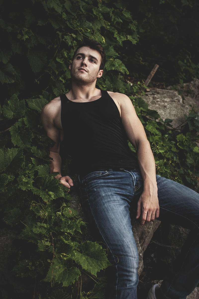 Male model photo shoot of Brendan Mckenzie