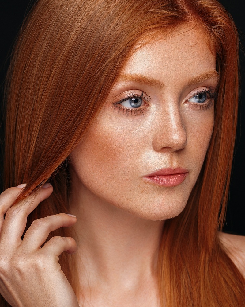 Female model photo shoot of Anna Kotova