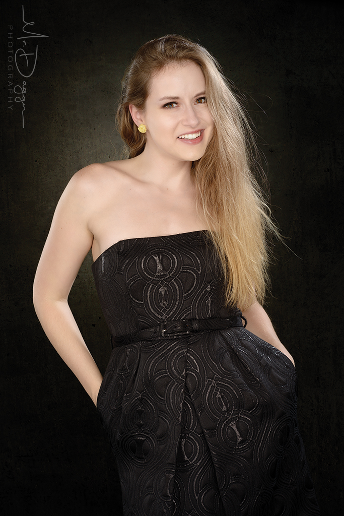 Female model photo shoot of JNLModel by MrDagger Photography in @shootinggallery.biz