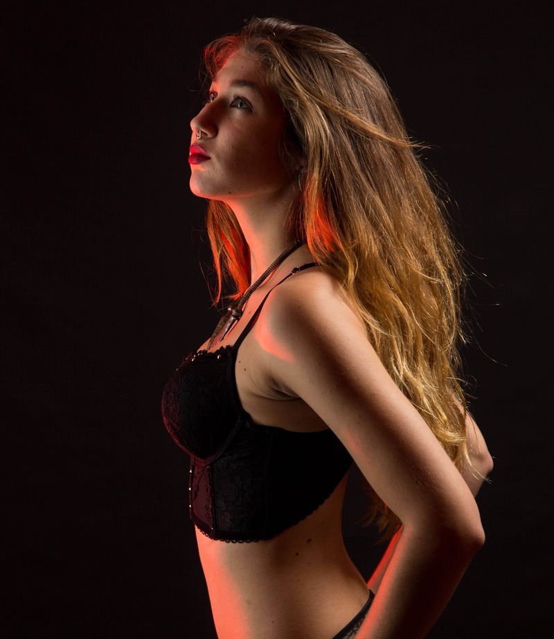 Female model photo shoot of Isabel Villanueva