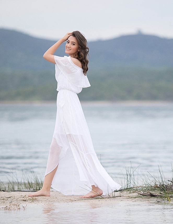 Female model photo shoot of reagbeentj in Granite Bay, California