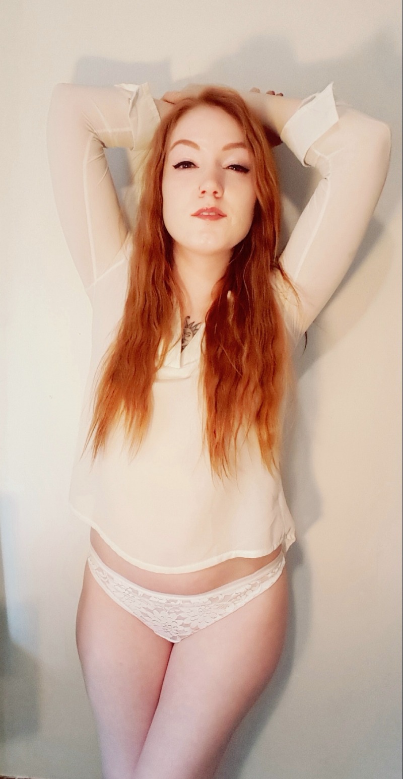 Female model photo shoot of Laura Eventide