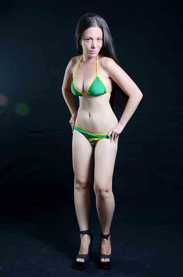 Female model photo shoot of Sofia Paredes Hernandez