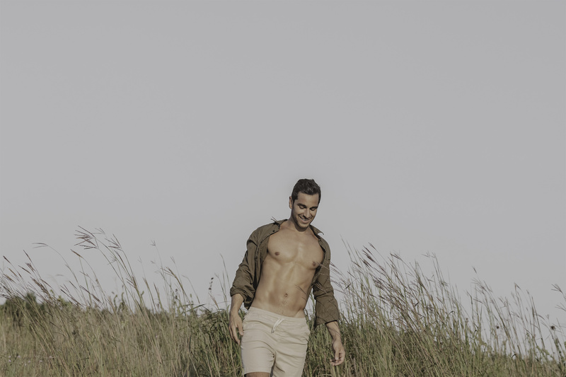 Male model photo shoot of Alex Ryan