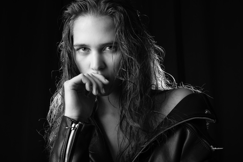 Male model photo shoot of Theo Decker