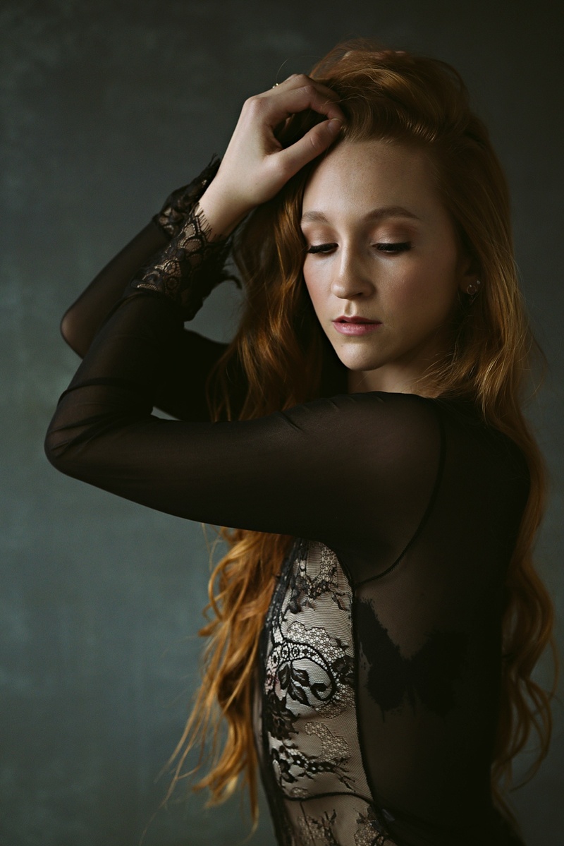 Female model photo shoot of Anna Willis