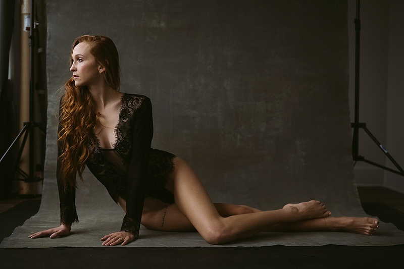 Female model photo shoot of Anna Willis