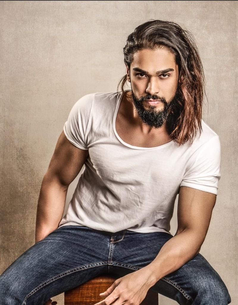 Male model photo shoot of Shreyas Mehta