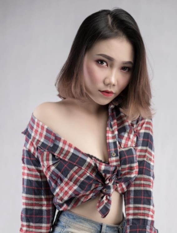 Female model photo shoot of Ayuandara
