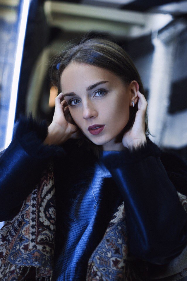 Female model photo shoot of Kotova_tm2