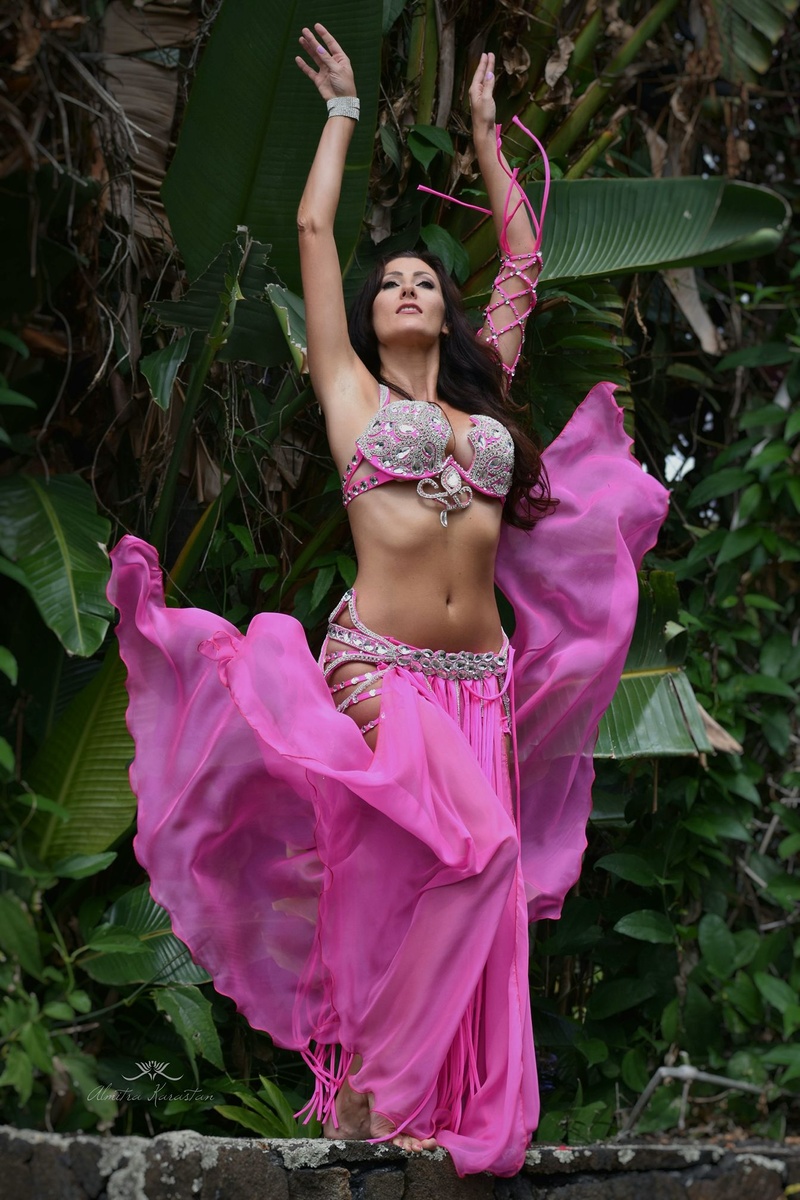 Female model photo shoot of Kyndra Dancer in Mauka Meadows, Holouloa, HI