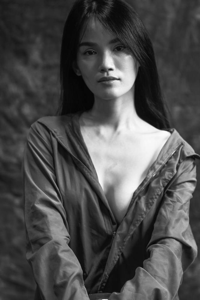 Female model photo shoot of Fei Panthira