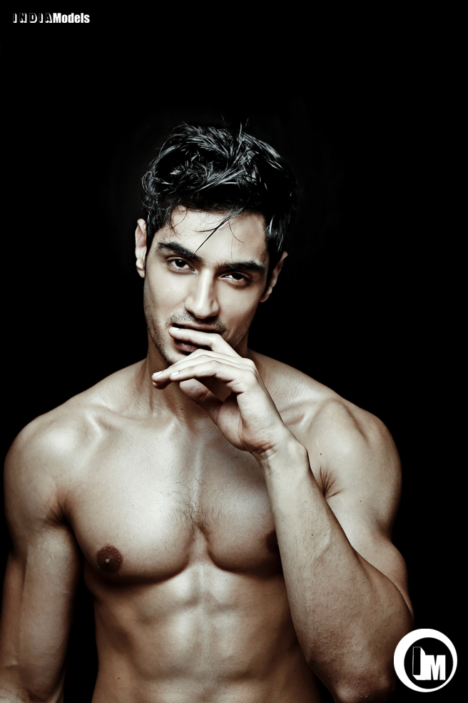 Male model photo shoot of Dipraj