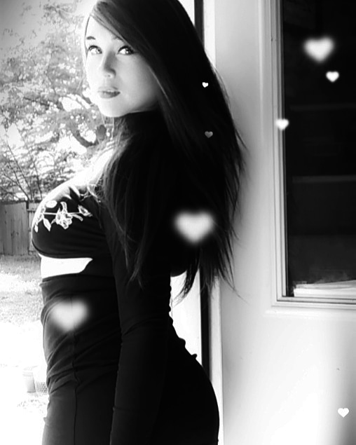 Female model photo shoot of Angel Lynn - Synergy78