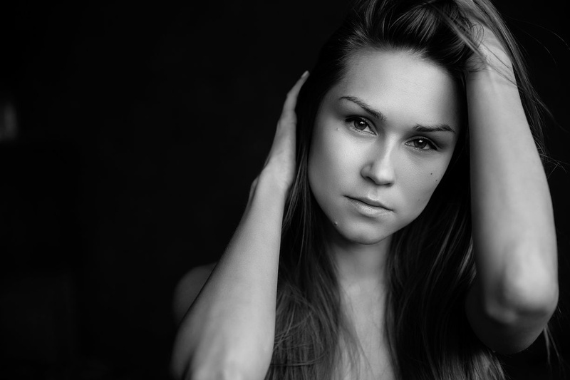 Female model photo shoot of Olga Zh