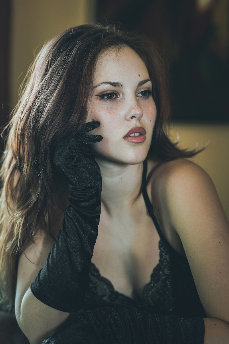 Female model photo shoot of Cimarron Harpy by Sito Alvina