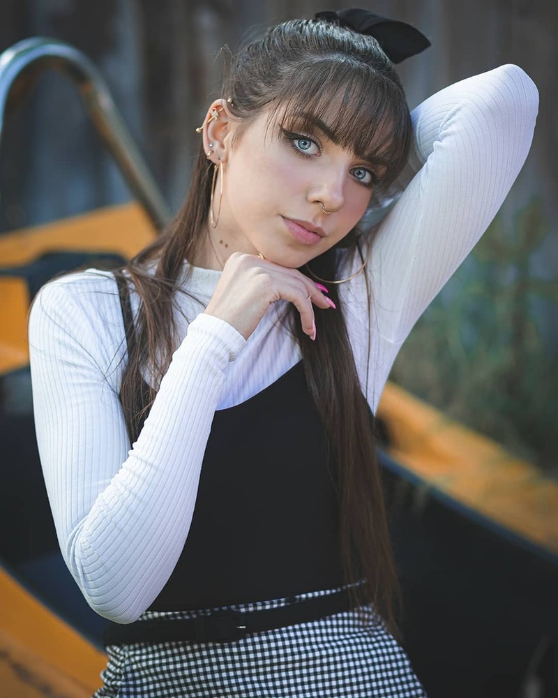 Female model photo shoot of Randi749 in San Diego