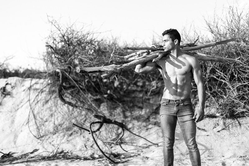 Male model photo shoot of Mauricio Covarrubias