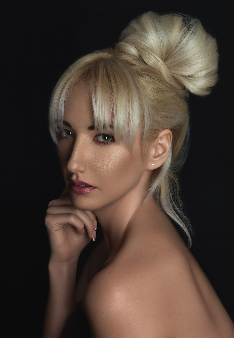 Female model photo shoot of Sara Kastelic