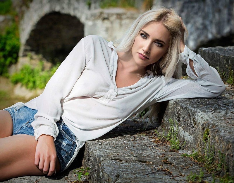 Female model photo shoot of Sara Kastelic