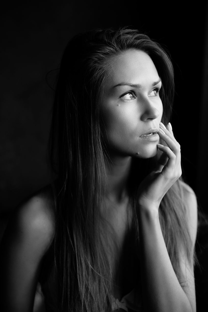 Female model photo shoot of Olga Zh
