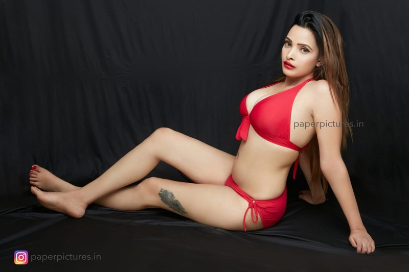 Female model photo shoot of Bhawna verma