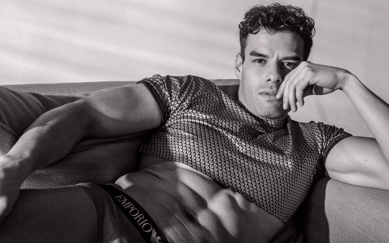 Male model photo shoot of Diego de Tovar